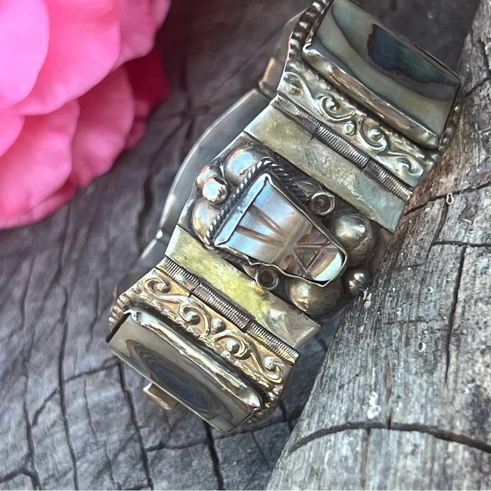Taxco Sterling Silver and Iridescent Bracelet, Chunky, Marked 925. Nice Weight - Picture 2 of 14